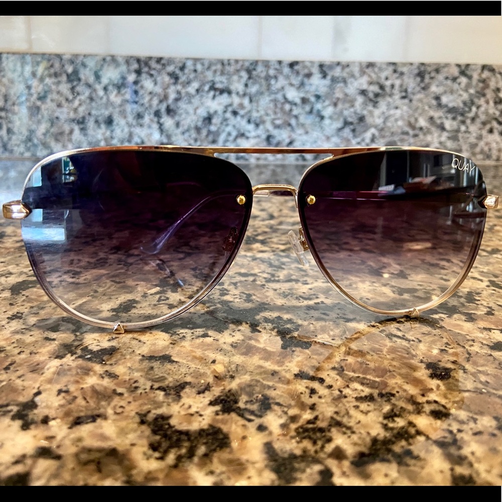 QUAY X DESI PERKINS High Key Rimless sunglasses